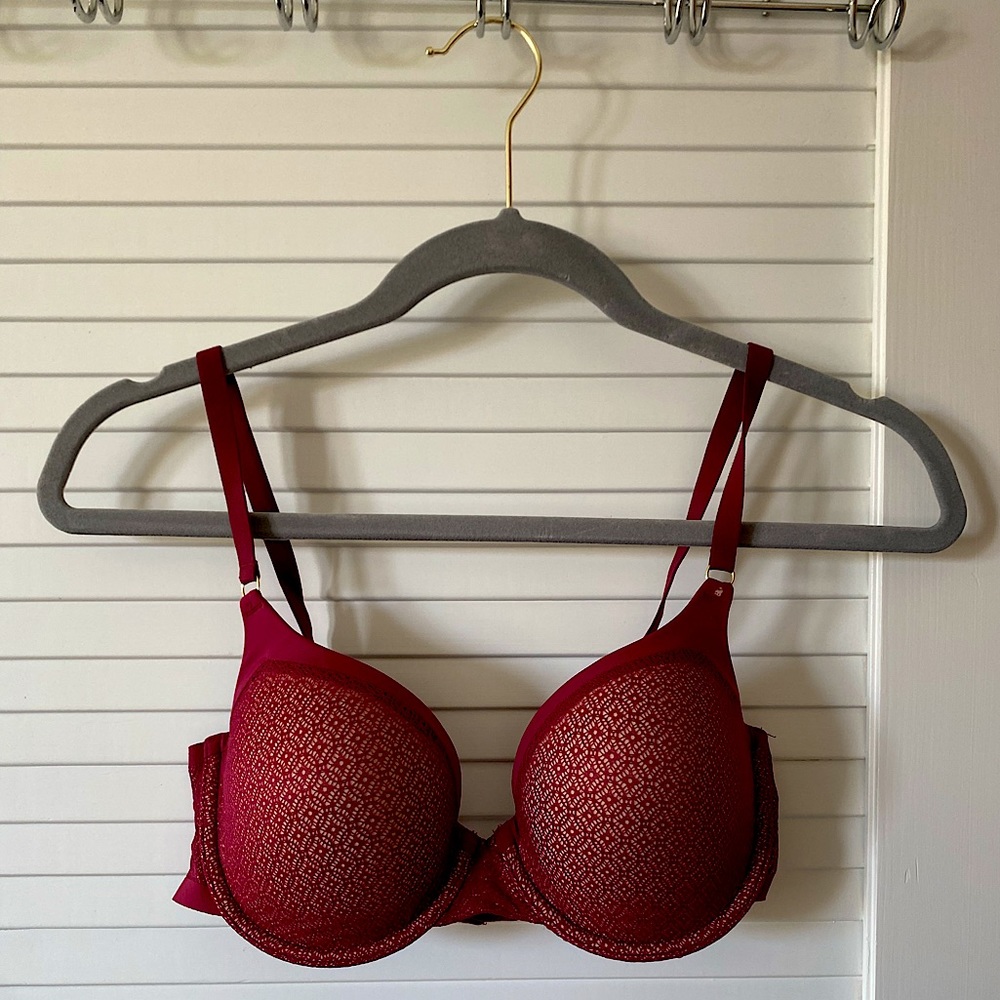 Maroon bra from Le Natural per Atem (French brand)